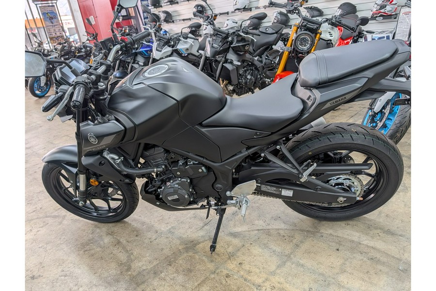 2025 Yamaha MT-03 CA