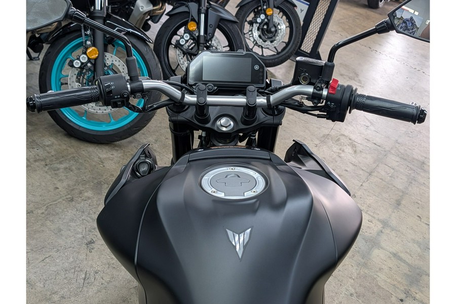 2025 Yamaha MT-03 CA