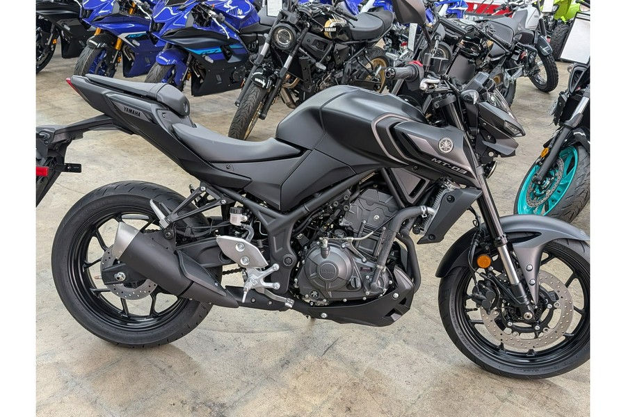 2025 Yamaha MT-03 CA
