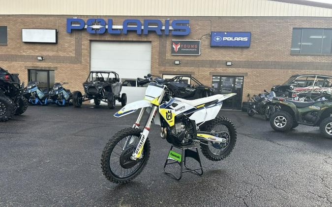 2024 Husqvarna F2475X2