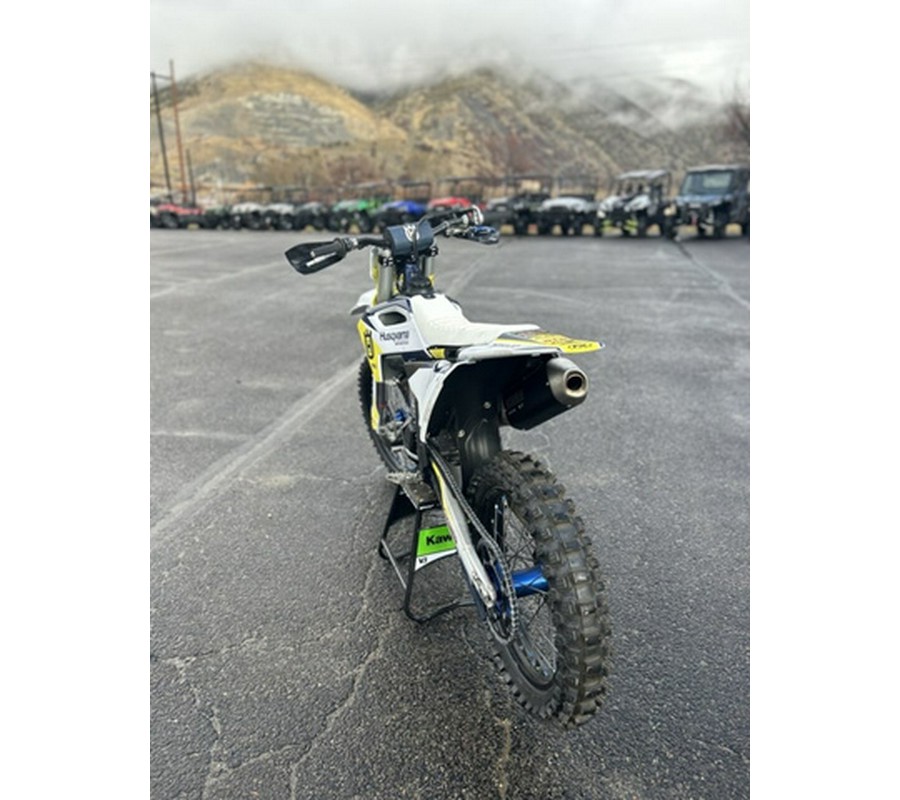 2024 Husqvarna F2475X2