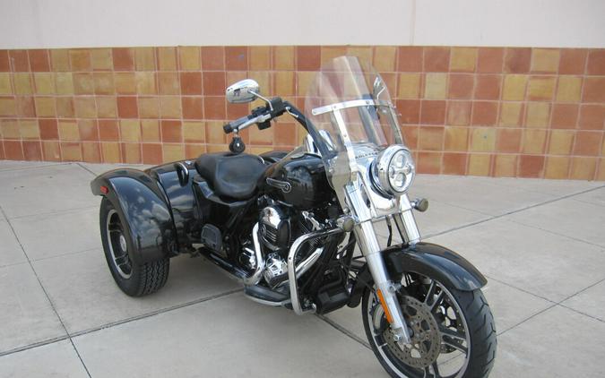 2016 Harley-Davidson Freewheeler BLACK QUARTZ