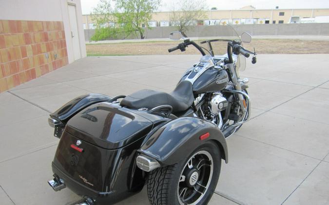 2016 Harley-Davidson Freewheeler BLACK QUARTZ