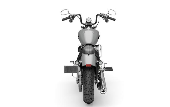 2026 Harley-Davidson® Street Bob® Dark Billiard Gray Chrome Cast Wheels