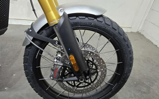 2025 Triumph Scrambler 1200 XE Phantom Black Storm Grey