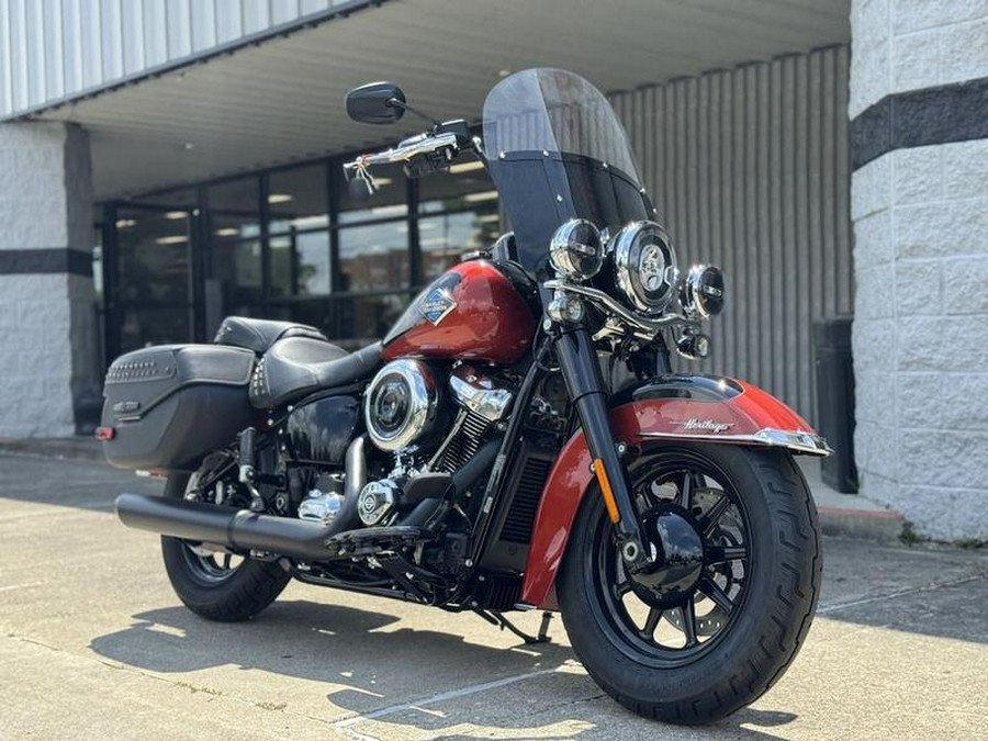 2025 Harley-Davidson® FLHC - Heritage Classic