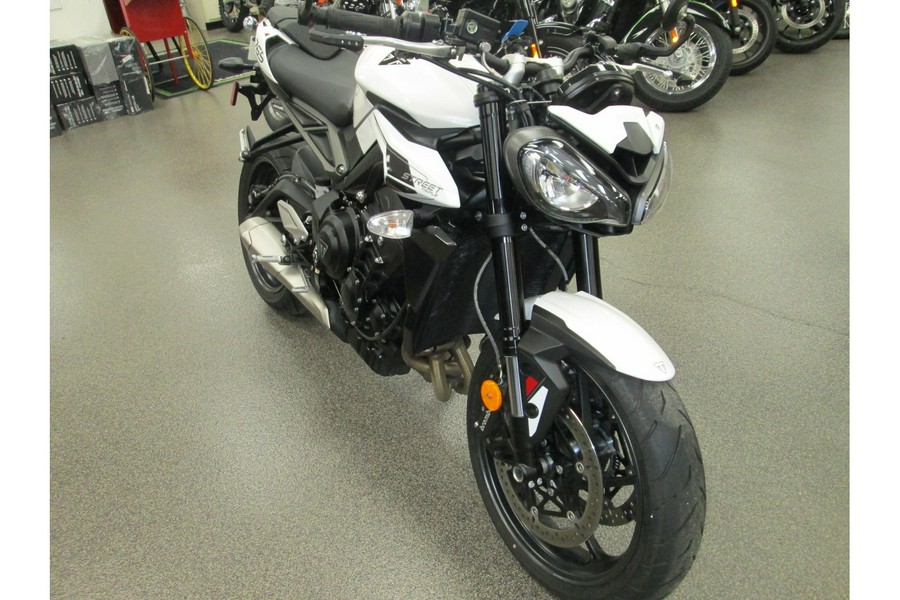 2024 Triumph street triple