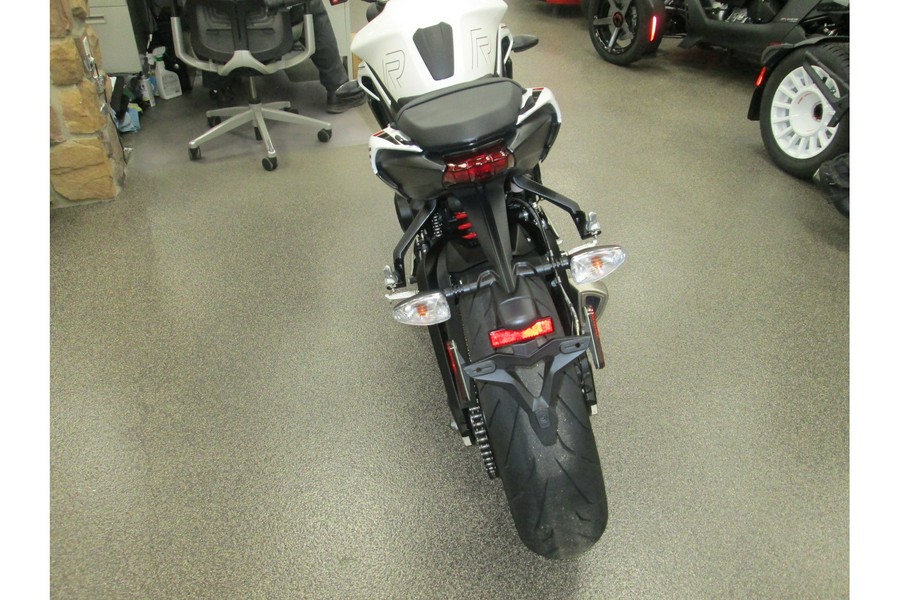 2024 Triumph street triple