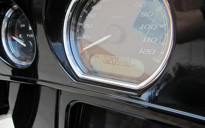 2019 Harley-Davidson Street Glide Special Barracuda Silver