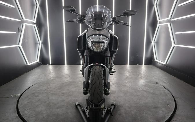 2015 Ducati Diavel Carbon