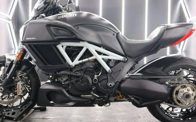 2015 Ducati Diavel Carbon