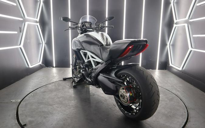 2015 Ducati Diavel Carbon