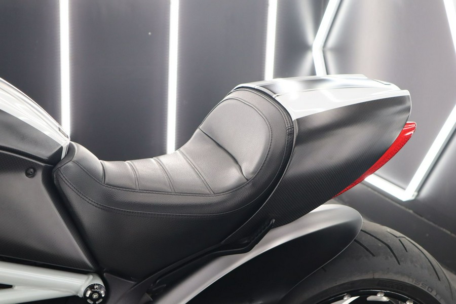 2015 Ducati Diavel Carbon