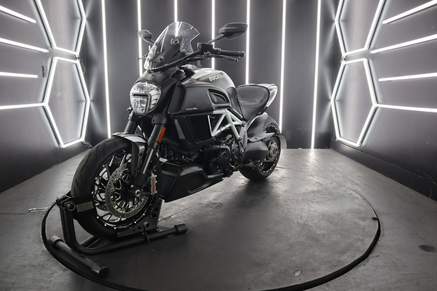 2015 Ducati Diavel Carbon
