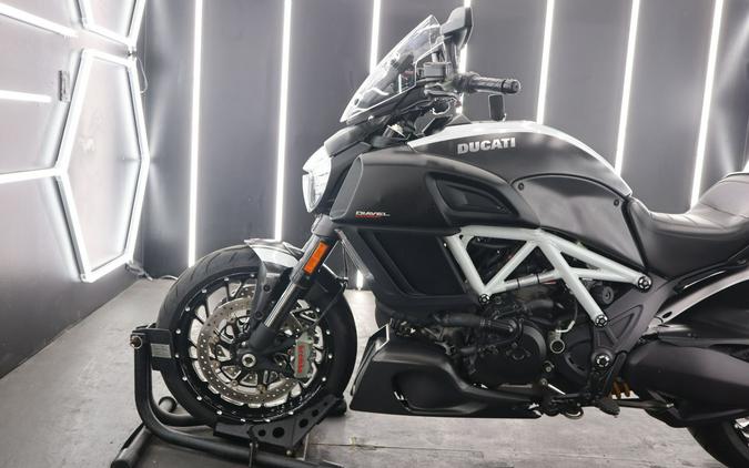 2015 Ducati Diavel Carbon