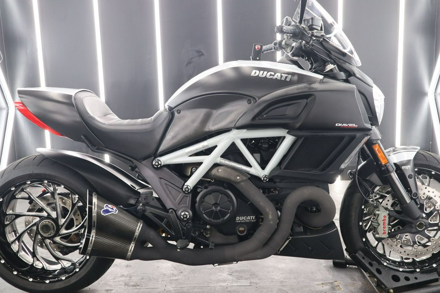 2015 Ducati Diavel Carbon