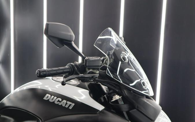 2015 Ducati Diavel Carbon