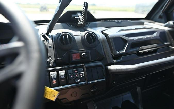 2025 Can-Am Defender Limited HD10