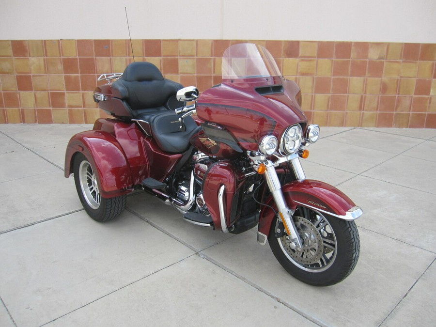 2023 Harley-Davidson Tri Glide Ultra Heirloom Red Fade