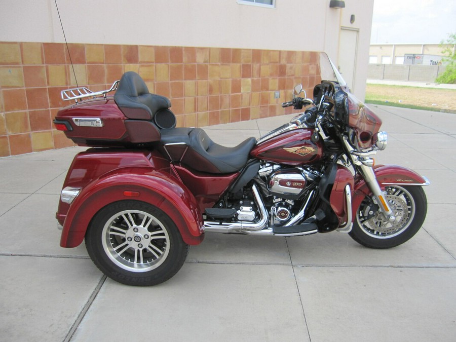 2023 Harley-Davidson Tri Glide Ultra Heirloom Red Fade
