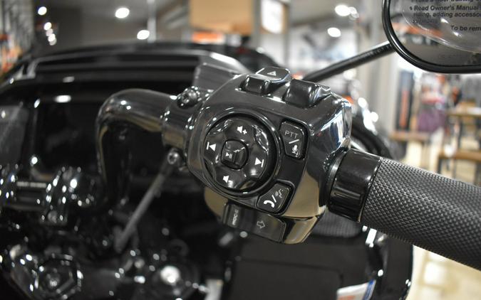 2025 Harley-Davidson® CVO™ Road Glide® ST Hot Lap