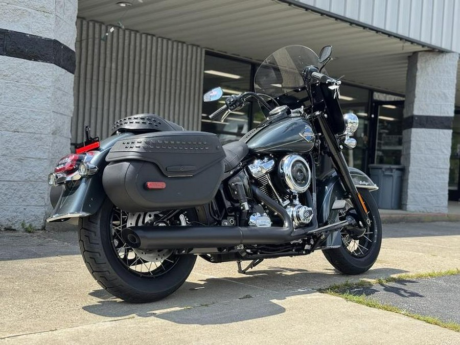 2025 Harley-Davidson® FLHC - Heritage Classic