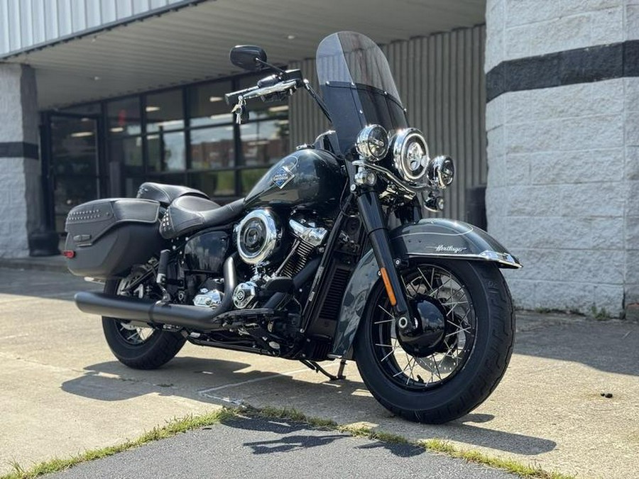 2025 Harley-Davidson® FLHC - Heritage Classic