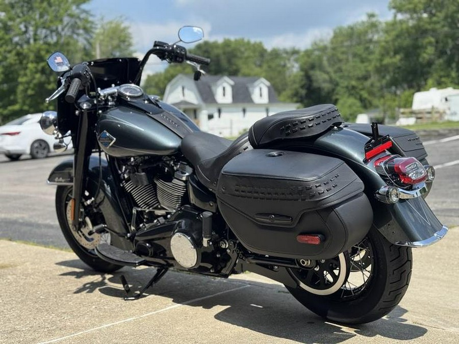 2025 Harley-Davidson® FLHC - Heritage Classic