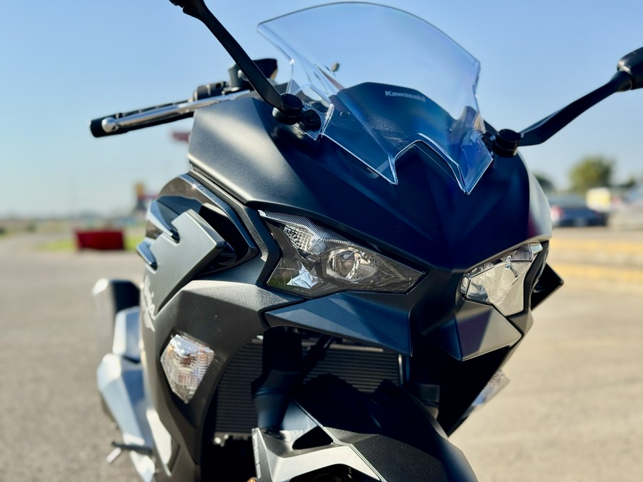 2026 Kawasaki Ninja® 500 ABS