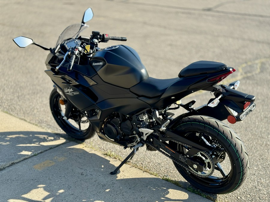 2026 Kawasaki Ninja® 500 ABS