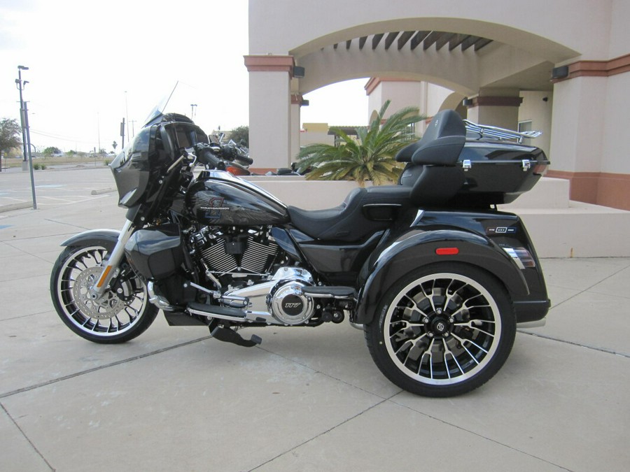 2026 Harley-Davidson Street Glide 3 Limited Midnight Ember Chrome Trim