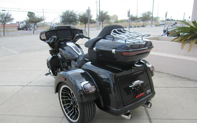 2026 Harley-Davidson Street Glide 3 Limited Midnight Ember Chrome Trim