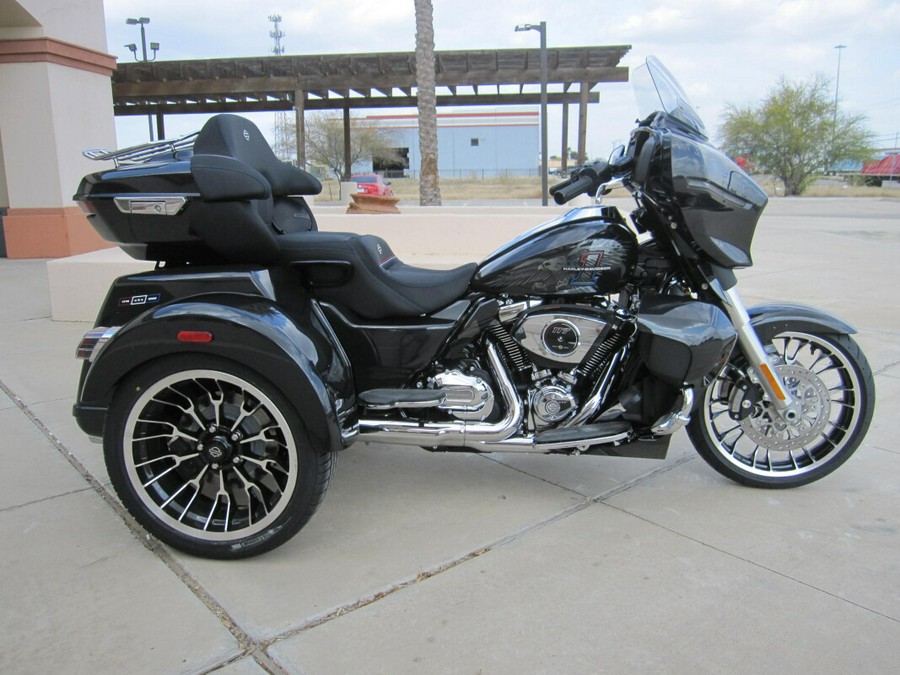 2026 Harley-Davidson Street Glide 3 Limited Midnight Ember Chrome Trim