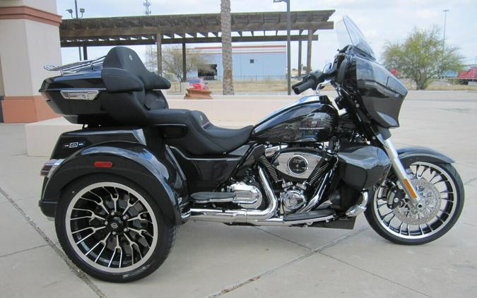 2026 Harley-Davidson Street Glide 3 Limited Midnight Ember Chrome Trim