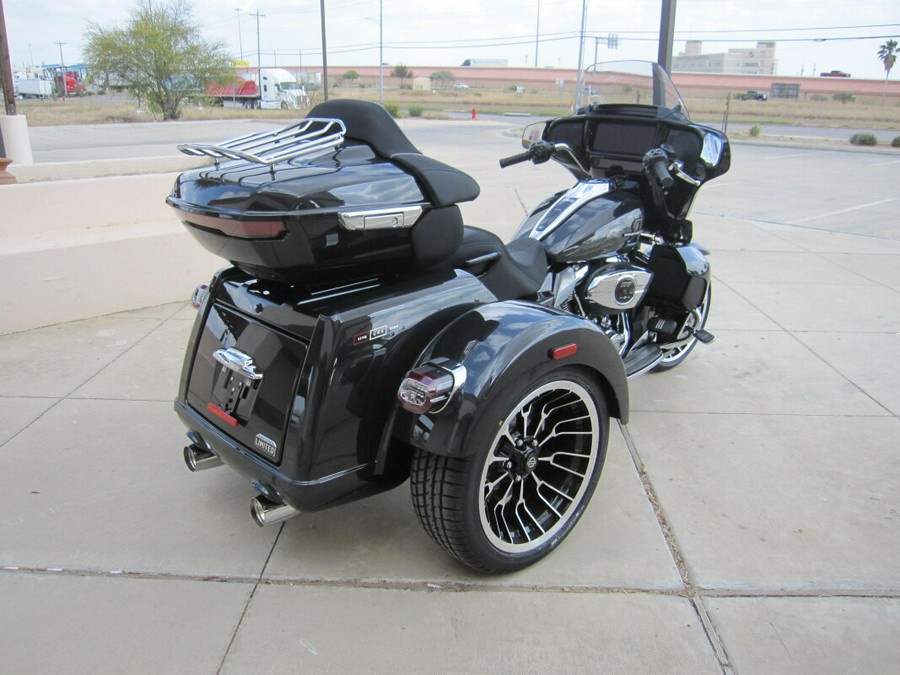 2026 Harley-Davidson Street Glide 3 Limited Midnight Ember Chrome Trim