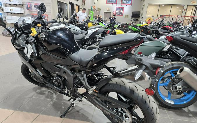 2026 KAWASAKI NINJA ZX4R ABS