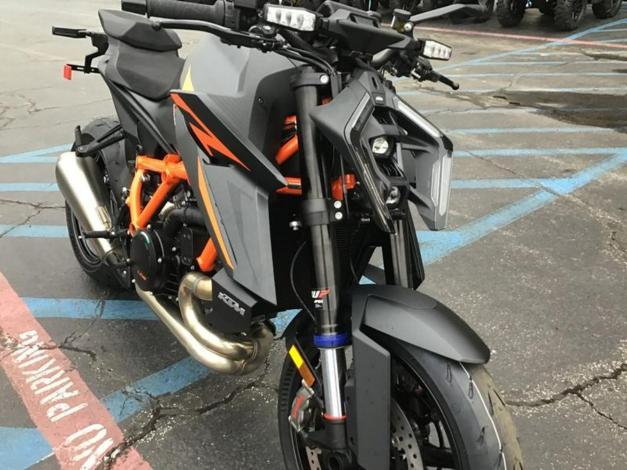 2026 KTM 1390 Super Duke R EVO