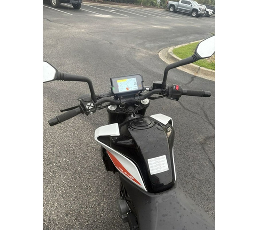 2022 KTM Duke 390