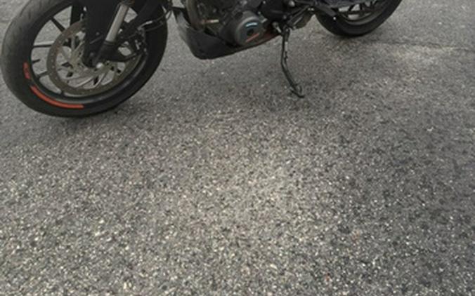 2022 KTM Duke 390