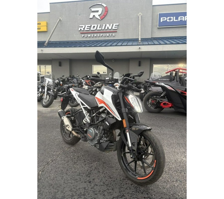 2022 KTM Duke 390