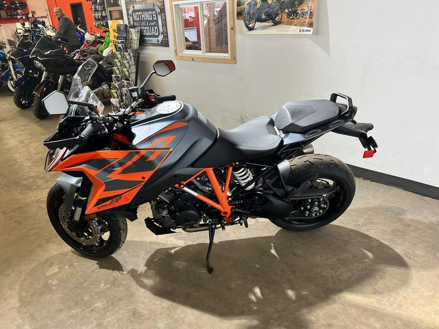 2023 KTM 1290 Super Duke GT