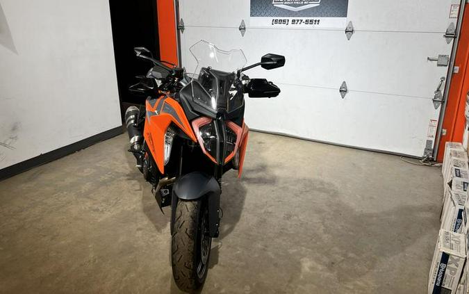 2023 KTM 1290 Super Duke GT