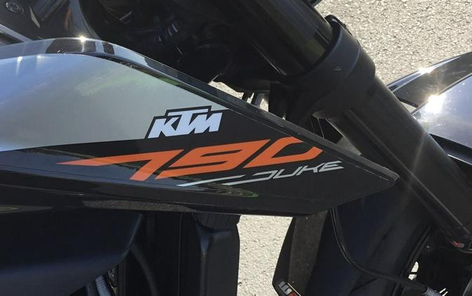 2019 KTM 790 Duke