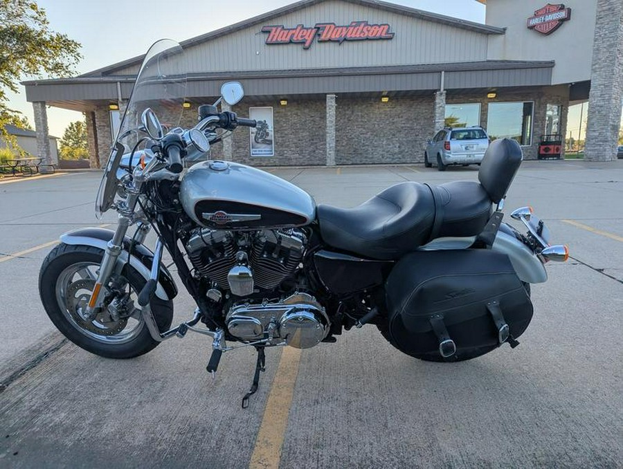 2015 Harley-Davidson® XL1200C - Sportster® 1200 Custom