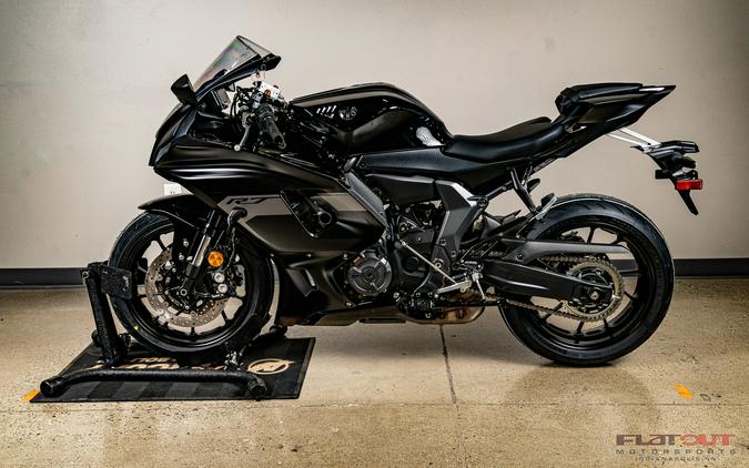 2025 Yamaha YZF-R7