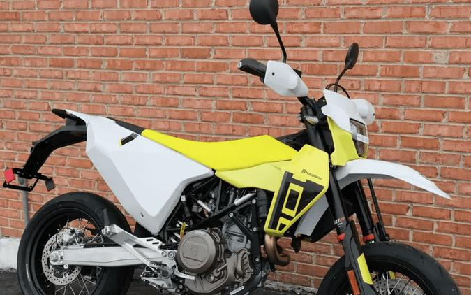 2026 Husqvarna Supermoto 701