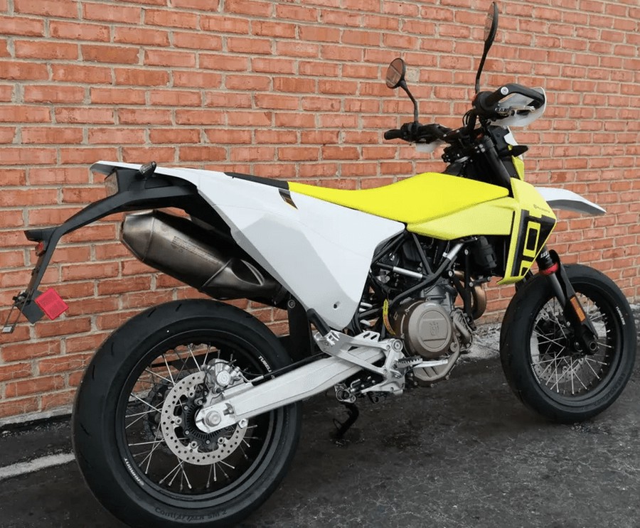 2026 Husqvarna Supermoto 701