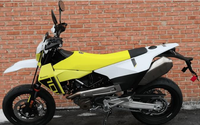 2026 Husqvarna Supermoto 701