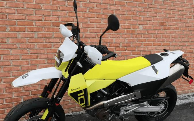 2026 Husqvarna Supermoto 701