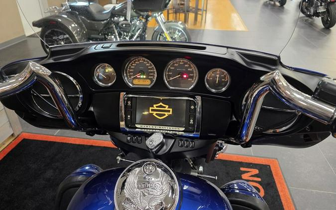 2017 Harley-Davidson Trike FLHTCUTG - Tri Glide Ultra